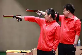 爱游戏-关于射击赛场再起风云：海滨风暴队守住胜果泰山烈马队，脚步移动更到位保级形势悄然变化的信息